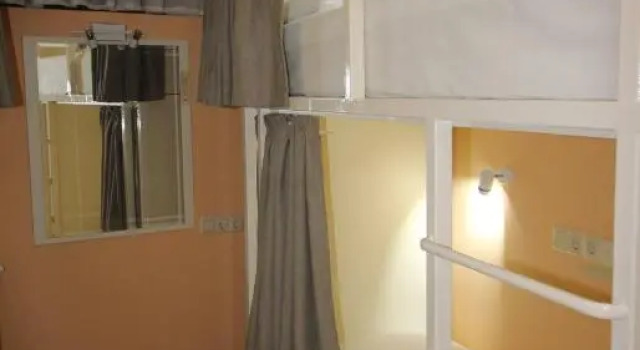 Кровать в общем номере Hostel Jeal