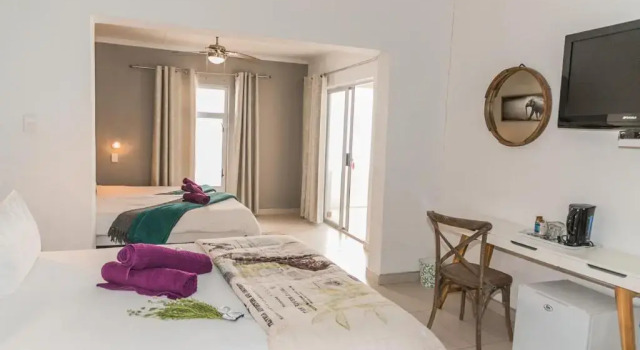 Семейный номер Standard Out of Africa Town Lodge