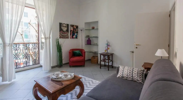 Gianicolo Holiday House, Забронировать Отель Трастевере Рим, рядом с Площадь Кампо-деи-Фиори
