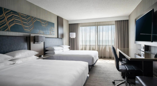Четырёхместный клубный номер Standard Chicago Marriott Schaumburg