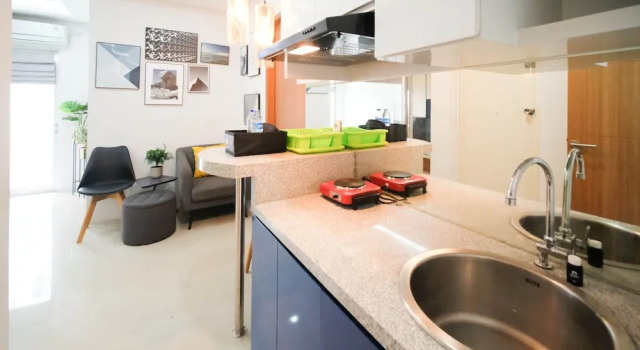 Апартаменты Deluxe Minimalist and Beautiful 1BR with Extra Room at Pavilion Permata Apartment By Travelio