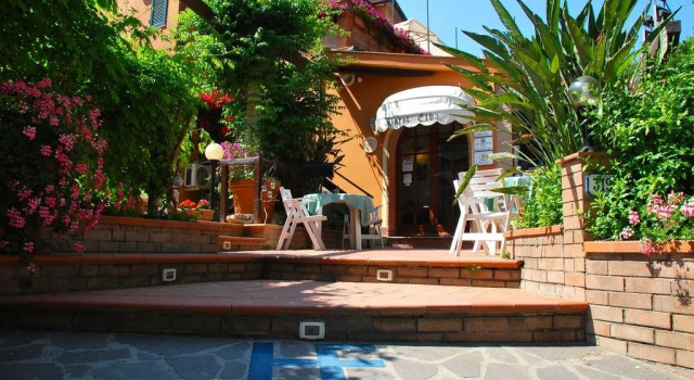 Hotel Elba (Adults Only), Rezervovat Hotel Hotely v Elba s parkováním, Parkování