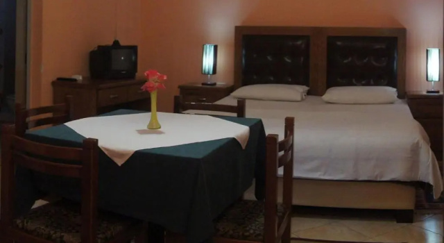 Трёхместный номер Standard Bristol Hotel Tirana