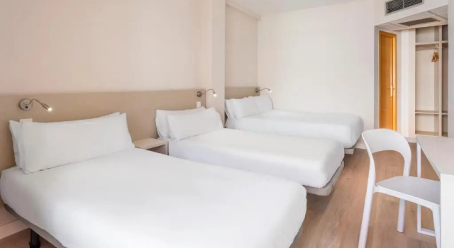 Четырёхместный номер Superior Hotel Andalucía