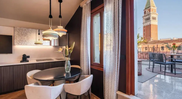 Апартаменты с видом на город Palazzo Rota Luxury Apartments
