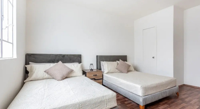 Luxury 3BR Roma Norte - Wifi- Laundry- Sleeps 10, Забронировать Апартаменты/квартира Отели Мехико с парковкой, рядом с Аудиторио, Парковка