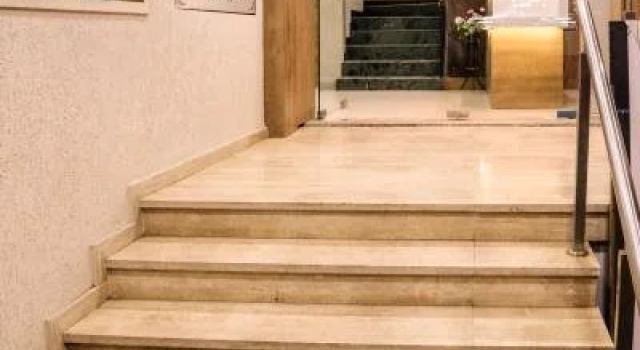 Hotel City Crown, Kolhapur