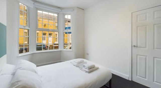 Contemporary 4BD Home nr Liverpool City Centre, Забронировать Отель Отели Ливерпуля 4 звезды, рядом с Harold Cohen Library, 4*