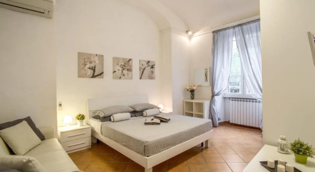 Liberty House, Book Hotel Hotels in Rome with Parking, near Piazza Risorgimento, Parking