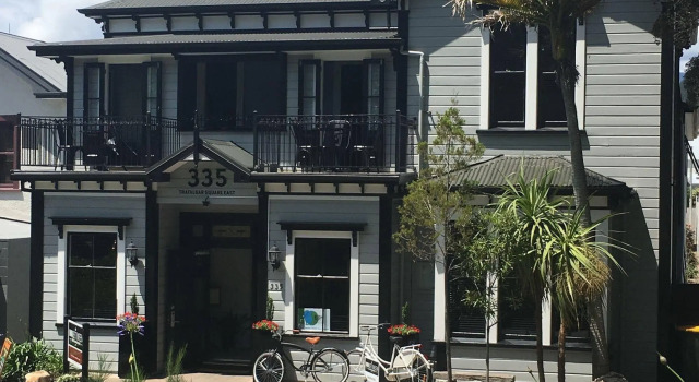 The Innbetween Lodge and Backpackers