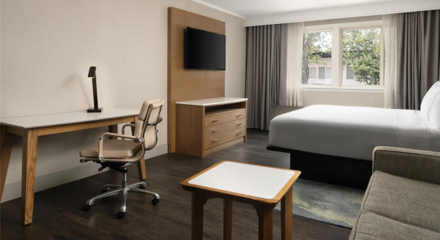 Полулюкс DoubleTree by Hilton Providence Airport Warwick