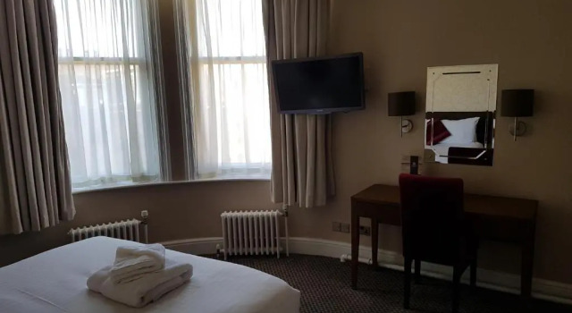 Люкс The Crown Hotel