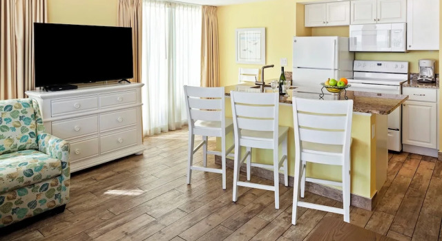 Номер Deluxe Royal Floridian Resort by Spinnaker