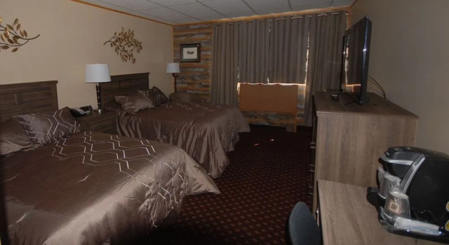 Pinewood Motor Inn, Забронировать Отель Эспаньола 