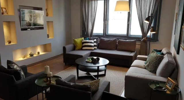 Апартаменты 27 Shades of Green (4 bedroom 3 Bath Sunny Central)