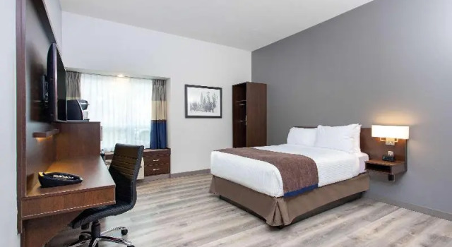 Номер Standard Microtel Inn & Suites by Wyndham Portage La Prairie