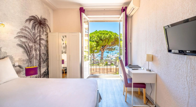 Hotel Les Palmiers, Забронировать Отель Сент-Максим Mimosa Road