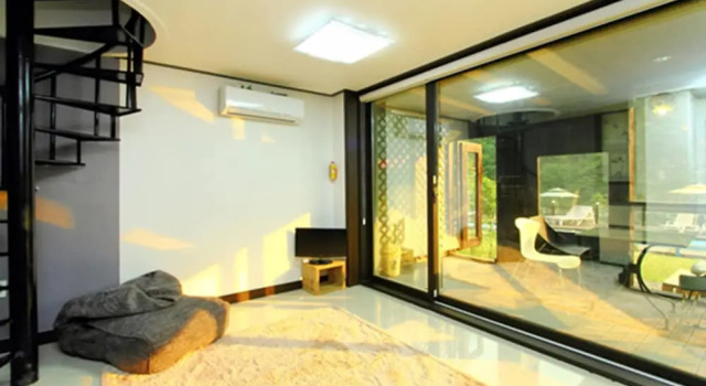 Pension Noblesse Nomad, Boek Hotel Hotels in Gangwon-Do met parkeren, Parkeren