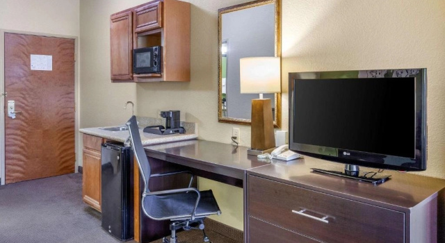 Четырёхместный люкс c 1 комнатой Sleep Inn & Suites Hewitt - South Waco