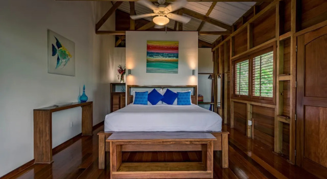 The Hummingbird, Rezerwuj Bed and Breakfast Hotele 3-gwiazdkowe w Bluff Beach, 3*