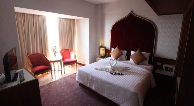 Люкс Asian Hotel