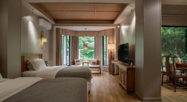 Семейный люкс Mount Qingcheng Banshan Guishu Private Hot Spring Homestay