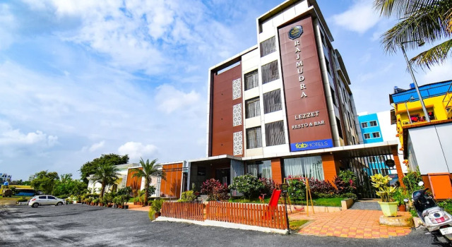 Fabhotel Prime Rajmudra, Забронировать Отель Отели штата Махараштры с завтраком, Завтраки