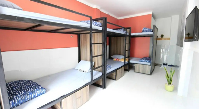 Кровать в общем номере Zan HomeStay