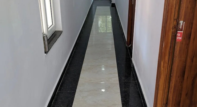 Yog Stay Hotel Laxman Grand, Rezervovat Hotel Rišikéš Uttarakhand