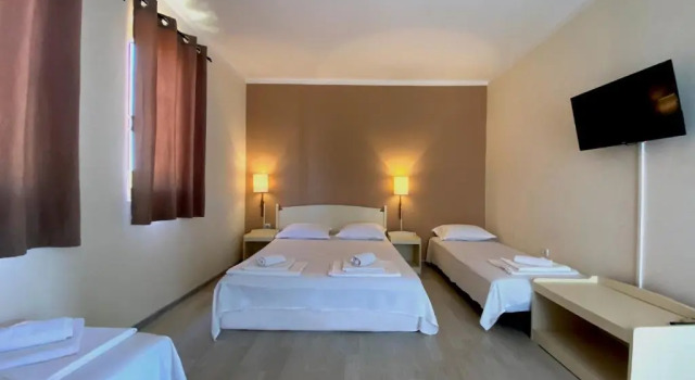Четырёхместный номер Comfort с видом на море Hotel Kleopatra