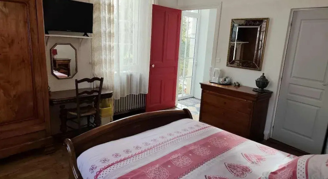 Двухместный номер Comfort с видом на сад A la Grenouille du Jura - Oyonnax Nantua