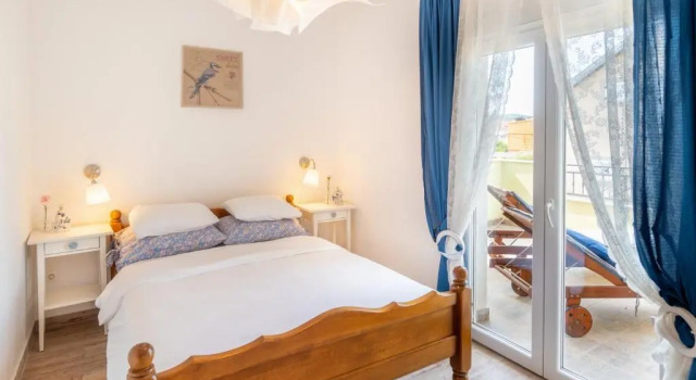 Апартаменты с видом на море Apartments Lolić
