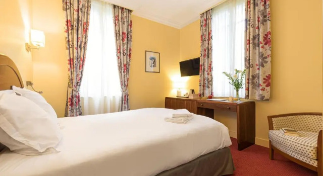 Трёхместный номер Superior Hôtel Spa Thermalia
