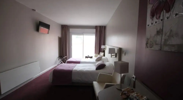 Двухместный номер Standard с балконом Hôtel Le Cheval Blanc