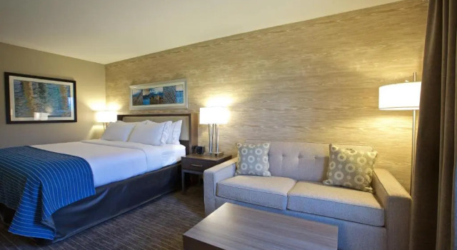 Двухместный номер Deluxe Holiday Inn Express Fargo SW - I-94 Medical Center by IHG
