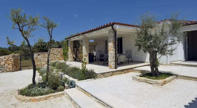 Вилла Boutique Villa in Peroj With Garden