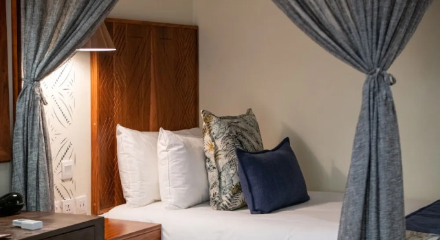 Shongwe Oasis, Book Hotel Victoria Falls Hwange
