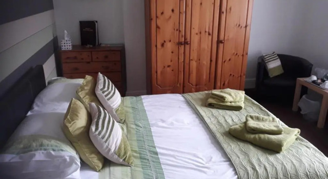 Glenavon Guest House, Забронировать Отель Бизнес-отели Лландидно, рядом с Плавательный центр Лландадно, 4* 5*