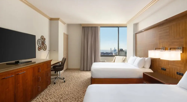 Четырёхместный гостевой номер Deluxe Hilton New York Times Square