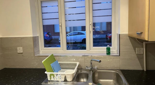 Коттедж Entire Captivating 2-bed House in Manchester