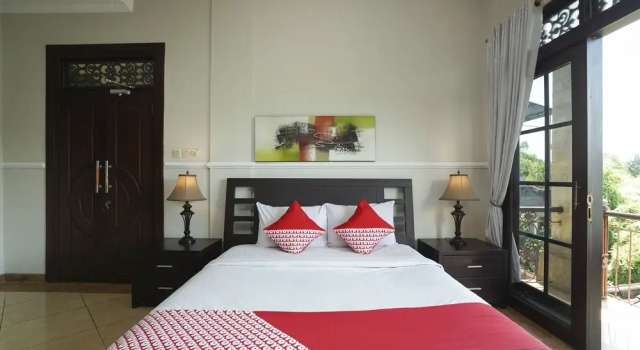 Двухместный номер Superior с балконом и с видом на реку OYO 2321 Griya Shanti Homestay