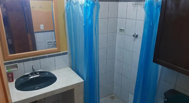 Кровать в общем номере Tower Bridge Hostel