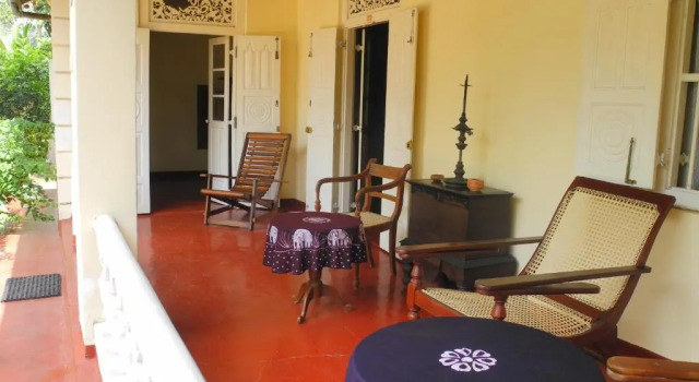 Вилла Top of the Hill Guesthouse & Villas