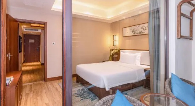 Люкс Executive Days Inn Wyndham Xishuangbanna Jinghong Rainforest Park (Mengluo Dafosi Branch)