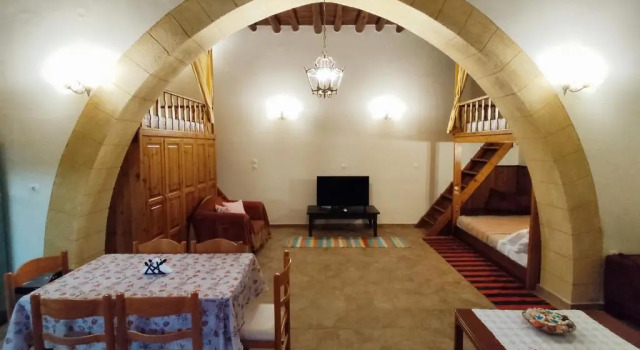 Апартаменты Grandma Maria's house: cozy mix of old and new