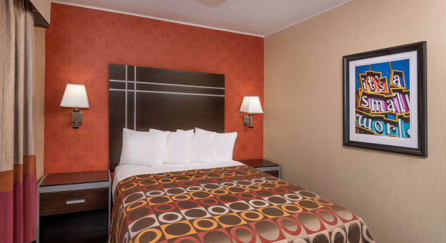 Люкс Двухкомнатный Best Western Plus Raffles Inn & Suites