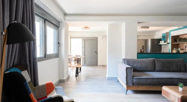 Апартаменты Groundfloor 2br Apartment with Smallyard in the Heart of Kalamata