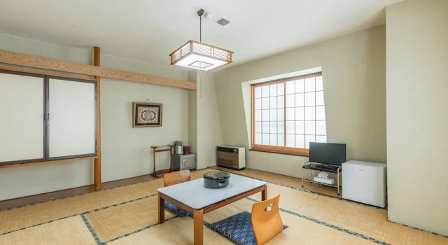 Business Hotel Azalea Gunma Kusatsu, Забронировать Отель Отели Кусацу с парковкой, рядом с Лыжный курорт Кусацу Онсэн, Парковка