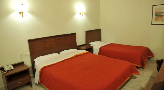 Трёхместный номер Standard с балконом Hotel Edelweiss