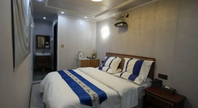 Двухместный номер Standard Qinghai Lake Zhaxi Tibetan-style Holiday Inn